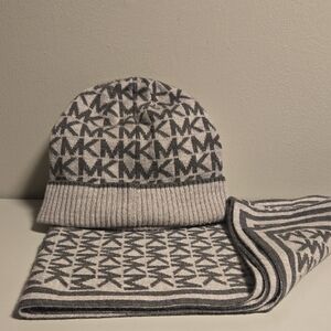 Michael Kors Gray Beanie and Scarf Set